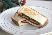 自家製パンのホットサンド BLT